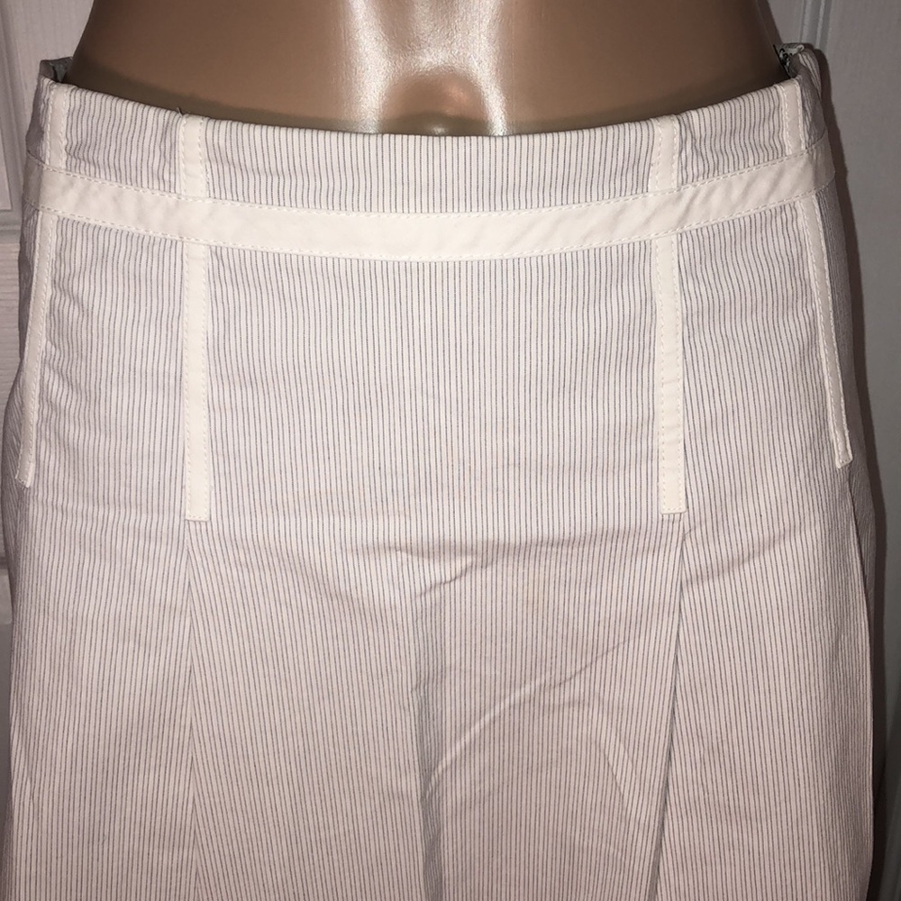 Gap "gapstretch" White Skirt. 4 - Picture 2 of 6